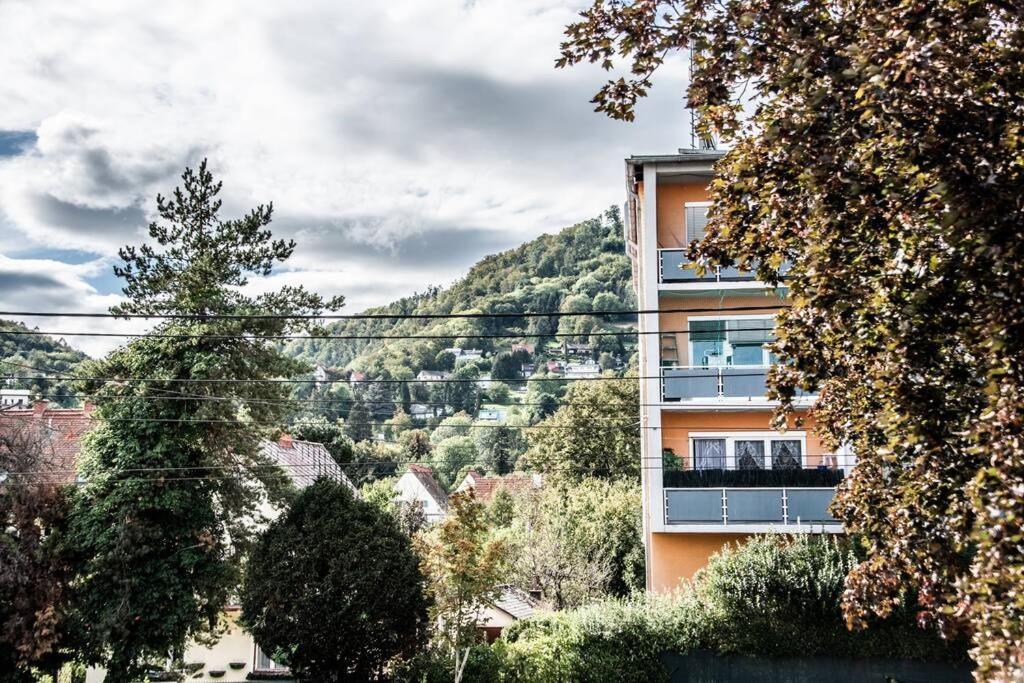 Apartment Pouringraz Fuer Kunst- Und Tennisliebhaber Kültér fotó