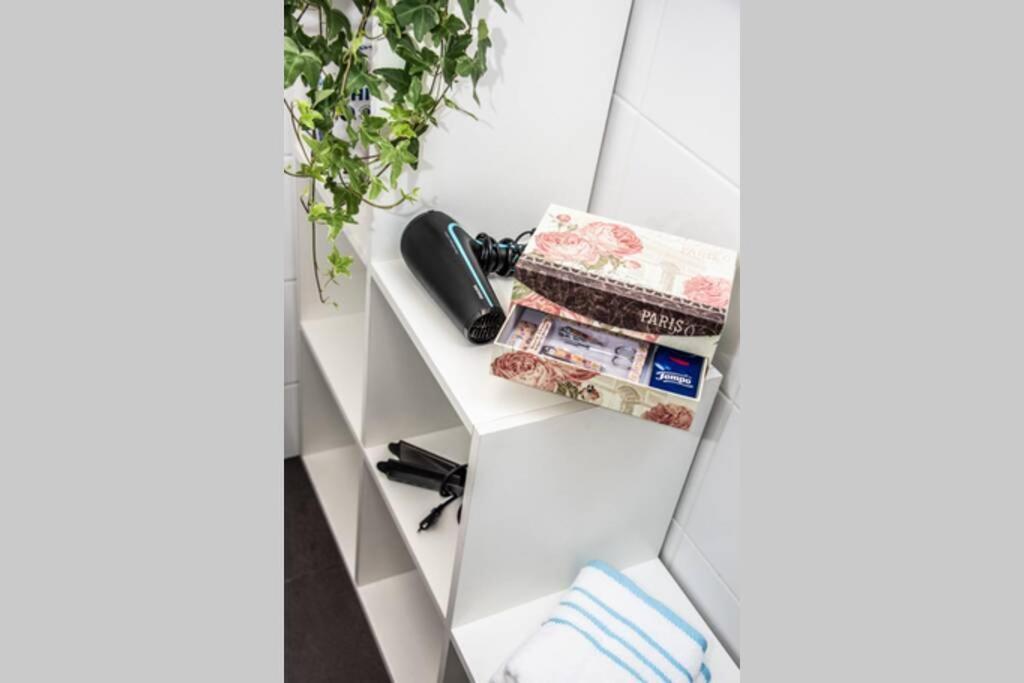 Apartment Pouringraz Fuer Kunst- Und Tennisliebhaber Kültér fotó