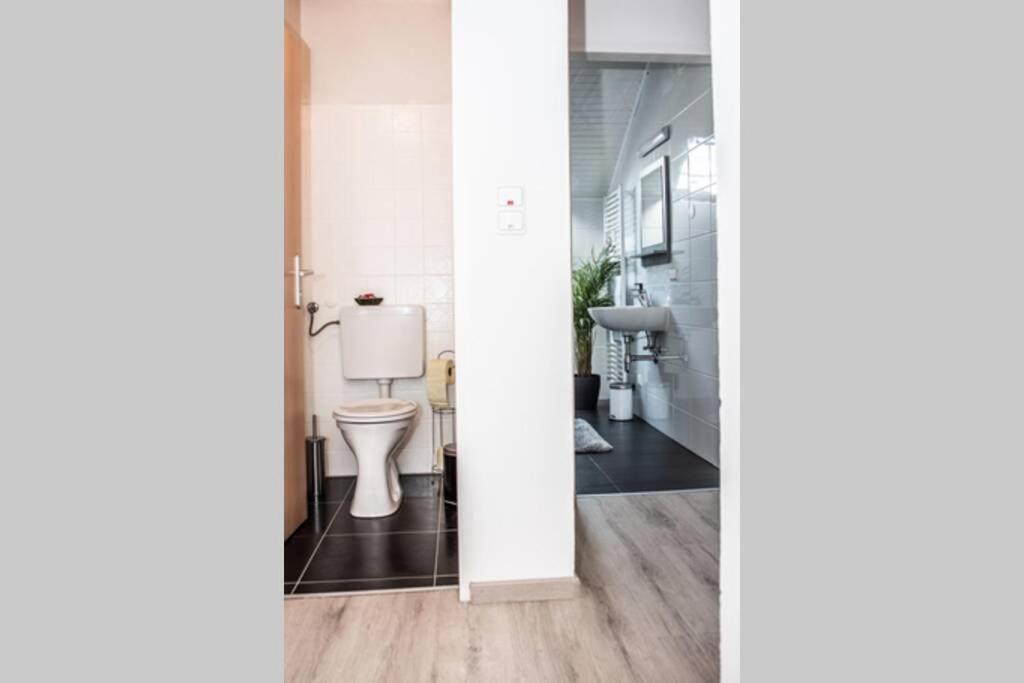 Apartment Pouringraz Fuer Kunst- Und Tennisliebhaber Kültér fotó